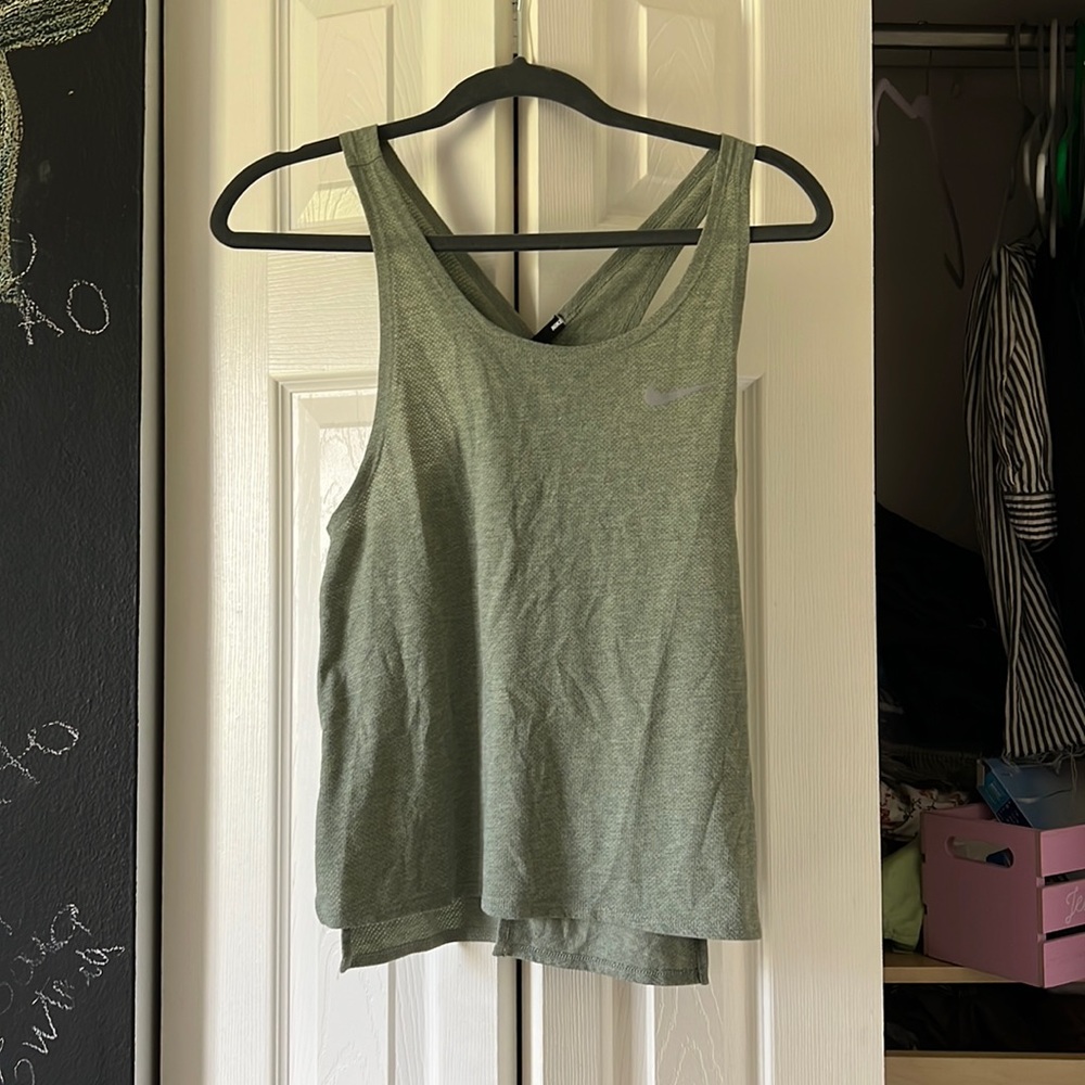 5 ITEMS FOR $50 Nike pro sage green running tank top